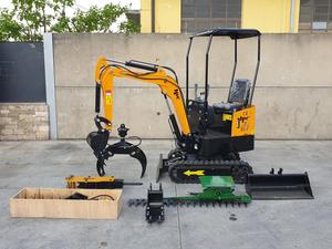 Livraison gratuite HT12 Mini-excavatrice compacte diesel de 1,1 tonne |   12 HP Diesel |   Profondeur de creusement de 1,65 m |   Bac de 0,025 m³ avec accessoires - Product Image 5