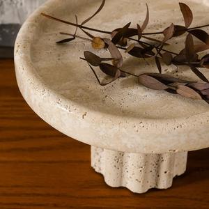 ขาตั้งเค้กหินทราเวอร์ทีนสุดหรู เพื่อการจัดแสดงอย่างมีสไตล์ เสริมสร้างการตกแต่งบ้านด้วยพื้นผิวธรรมชาติและงานฝีมือที่ทันสมัย - Product Image 2