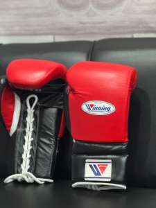Guantes de boxeo profesionales ganadores de diseño personalizado con muñeca con cordones Guantes de combate ganadores de cuero genuino de primera calidad - Product Image 2