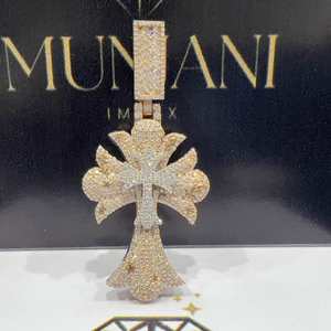 Pendentif Animal Personnalisé en Argent Sterling 925 Plaqué Or Rose 14K avec Moissanite de Laboratoire Certifiée GRA, Bijou Hip Hop Glacé pour Homme - Product Image 1