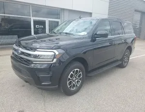 Ford Expedition 2024 en parfait état - Product Image 1