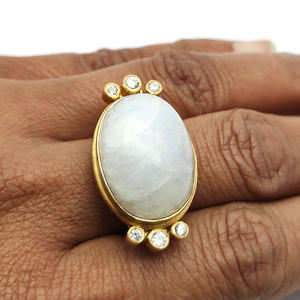 Arco Iris Natural piedra lunar cabina ovalada 925 plata esterlina acabado mate permanente chapado en oro anillo grande 9,67 Gms tamaño US 11 joyería - Product Image 1