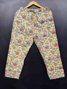 Conjunto de Pijama Floral de Verano para Mujer, Cuello en V, Algodón Puro Transpirable, Cintura Elástica |   Ropa de Dormir Suave de Alta Calidad - Product Image 3