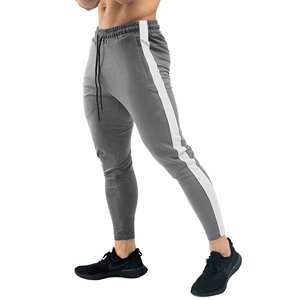 Conjunto de Sudadera con Capucha y Pantalones Deportivos con Parches Desgastados y Lavado Ácido, Estilo Deportivo para Hombre, Fabricante de Ropa Deportiva Personalizada - Product Image 1