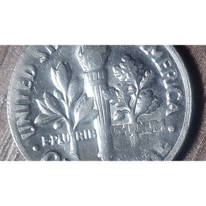 1985 Double Die roMilosevic Dime No Rim su E-PLURIBUS soldi e giocattoli bancari - Product Image 1