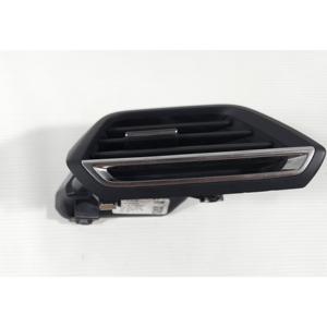 GRILLE DE VENTILATION GAUCHE DU TABLEAU DE BORD PEUGEOT 208 Série 9823459580 (19>) - Product Image 3