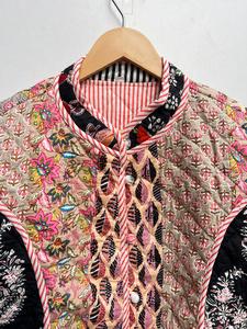 Veste Kantha en coton faite à la main Patchwork Vêtements pour femmes Manteau réversible matelassé Kimono - Product Image 4