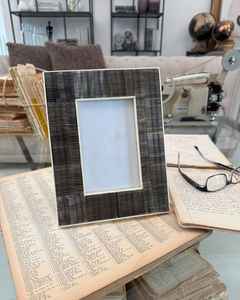 Cadre photo sophistiqué en corne naturelle fait à la main avec logo personnalisable poli à la main lisse de qualité supérieure - Product Image 3