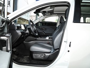 Toyota RAV4 Hybrid SUV 2.0L Edizione Lusso HEV 2026 dalla Cina, Prezzo Commerciale, Consegna a Khorgos, Trasporto Terrestre a Teheran - Product Image 5