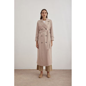 Manteau long beige vintage pour femme, à double boutonnage, avec détails brodés - Product Image 2