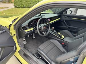 Porsche 911 Carrera T Coupé 2025, 6 vitesses, moteur 6 cylindres en ligne biturbo de 3,0 litres produisant 388 chevaux - Product Image 5