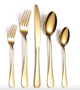 Ensemble de couverts en métal plaqué or rose au design unique en acier inoxydable, fait à la main pour restaurants, cafés et cuisines à domicile, ensembles de haute qualité - Product Image 3