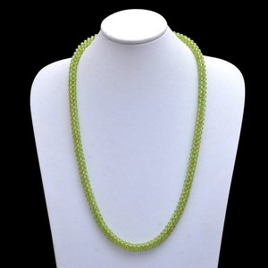 สร้อยคอหินเพอริดอตธรรมชาติคุณภาพดีเยี่ยมลูกปัดทรงกลมตัดขนาด4มม. เป็นของขวัญอัญมณีสีเขียวสำหรับผู้หญิง - Product Image 3