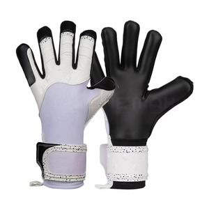 Gants de gardien de but de football sur mesure, respirants, de haute qualité, en latex, avec étiquette personnalisée et fabriqués au Pakistan - Product Image 5