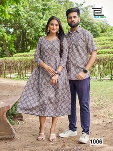 Chemise en soie et rayonne imprimée exclusive Blue Hills et combinaison de couple Kurti Tenue de fête tendance élégante pour les couples - Product Image 3