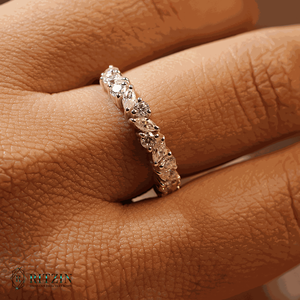 Marquesa y forma redonda Moissanite Half Eternity Wedding Band para mujer - Product Image 1