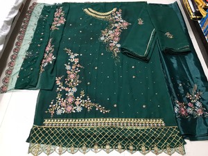 ชุดไหมเทียมคุณภาพสูงจากนักออกแบบ,พร้อมงานปักลาย Salwar Kameez Plazzo และ Dupatta ขายส่งจากโรงงาน - Product Image 3
