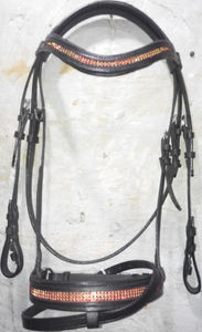 Nouvelle bride de cheval anglaise en cuir pur de qualité supérieure Bride la meilleure vente élégante et durable pour l'entraînement d'équitation et l'utilisation du spectacle - Product Image 3