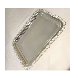 Plateaux de stockage des aliments décoratifs modernes avec logo personnalisé disponibles plateau de service en bambou écologique de couleur marron de luxe à l'extérieur - Product Image 3