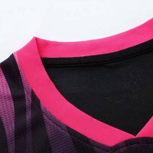 Uniforme de fútbol de la mejor calidad premium tela de peso ligero superventas logotipo personalizado/uniforme de fútbol de color con tarifa barata - Product Image 2