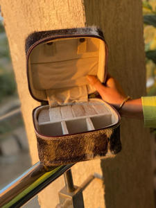 Joyero hecho a mano de cuero para mujer, caja de almacenamiento de joyería de viaje, el mejor regalo - Product Image 6