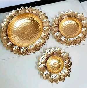 Urli en métal en laiton pour la décoration de la maison et du mariage Diwali Decor - Product Image 4