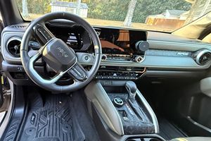 รถเชฟโรเลต โคโลราโด ZR2 บิสัน 4x4 ปี 2024 มือสอง - Product Image 5