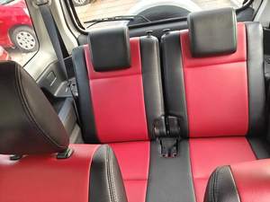 Suzuki Jimny 2015 de Venta Rápida, Automático, HATCHBACK, Volante a la Izquierda, Bajo Kilometraje, Diésel Turbo, Carrocería Sin Estructura Portante, Tamaño Compacto, Asientos de Cuero - Product Image 5