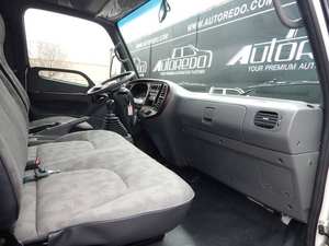 Camion benne Hyundai HD65 3.9 L 2025 pour le transport de marchandises avec boîte de vitesses manuelle, roues en acier, moteur diesel et sièges en tissu - Product Image 6