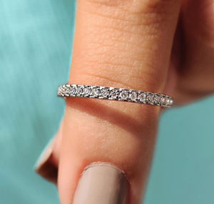 Bague de fiançailles unisexe en or 14K/18K ou PT950/S925 avec diamants brillants cultivés en laboratoire, coupe demi-éternité, 0,20 carat, certifiée IGI - Product Image 1