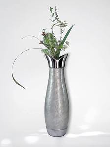 Elegant gold <b>flower</b> vase with smooth polished finishing and narrow neck design ideal for <b>artificial</b> floral <b>display</b> - Product Image 3