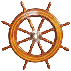 Roue de bateau décorative en bois naturel, décor mural - Product Image 2