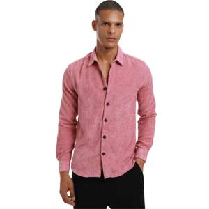 Elegante camisa de pana para hombre con bolsillos en el pecho Un giro de moda en el botón clásico para un aspecto relajado - Product Image 5