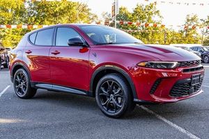 Dodge Hornet R/T AWD 2024, Caja de Cambios Automática, Título Limpio, Sin Accidentes, con Bajo Kilometraje, Listo para Envío - Product Image 2