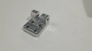 Piezas de acero personalizadas de alta precisión Servicios de mecanizado CNC con electroerosión por hilo y fresado de brochado y metal de acero inoxidable pulido - Product Image 4
