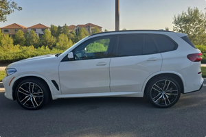 PRÊT À CONDUIRE - VÉHICULE D'OCCASION À VOLANT À GAUCHE |   Conduite à droite |   BMW X5 SDRIVE40I M SPORT 2021 - Product Image 2