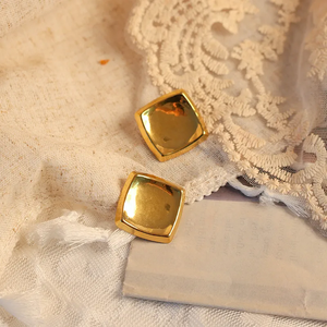 Boucles d'oreilles minimalistes en acier inoxydable 304 plaqué or 18 carats, motif géométrique, bijoux non décolorants, style simple pour femmes, conçues - Product Image 6