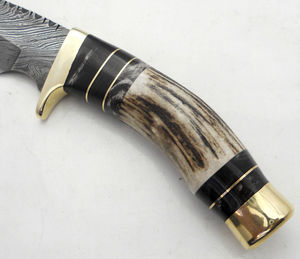 Cuchillos de caza de acero D2 hechos a mano personalizados con mango de cuerno Cuchillo Bowie de alto pulido con Funda de cuero. - Product Image 3