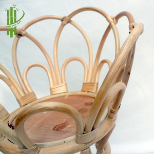 Présentoir de pots de fleurs en rotin de style amour peint à la main de cadeau d'affaires en bambou - Product Image 4