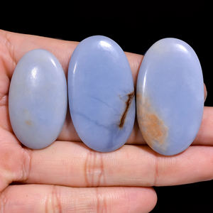 Vente en gros de pierres précieuses naturelles angélite taillées sur coussin pierres de guérison bleues polies lisses pour la fabrication de bijoux coupe ovale - Product Image 3