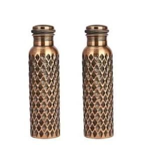 Fourmi Offre Spéciale. Bouteille en cuivre diamant 1 L Où l'élégance rencontre l'hydratation dans la forme la plus raffinée, Ant. Flacon en cuivre diamant 1LTR - Product Image 6