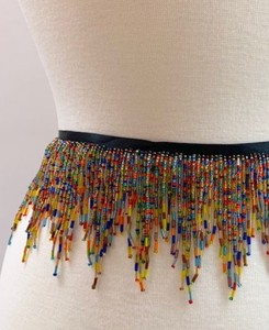 พู่ห้อยประดับลูกปัดหลากสีรุ้ง - Product Image 1