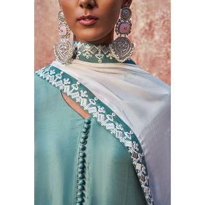 SL26-18 Producto para Mujer, Elegante, con Cuello Mandarín, Tejido Satinado Ecológico, para Todas las Temporadas - Product Image 4