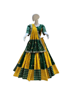 Ropa DE BODA étnica india Seda italiana pesada Lehenga Choli Dupatta con trabajo de bordado del proveedor exportador Material de organza - Product Image 1