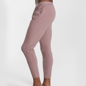 กางเกงจ็อกเกอร์เอวยางยืดแบบลำลองสำหรับผู้ชายกางเกงวิ่งแบบปรับแต่งได้คุณภาพสูงดีไซน์แบบกำหนดเองได้ฉลากแฟชั่นที่ดีที่สุดในระดับต่ำ - Product Image 3