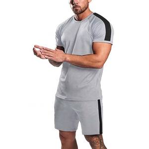 Ensembles de vêtements d'été pour hommes de grande taille, respirants et personnalisés OEM Ensemble de vêtements de sport en tissu de coton épais et de shorts coupe ajustée - Product Image 2