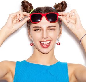 Breloques de maquillage en forme de rouge à lèvres, pendentifs de collier porte-clés en émail mixte pour femmes, pour la fabrication de bijoux DIY et l'artisanat - Product Image 6