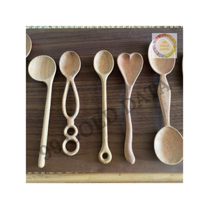 Cuillère en bois simple pour la cuisine polyvalente, un outil indispensable pour la cuisson et la préparation des aliments - Product Image 2