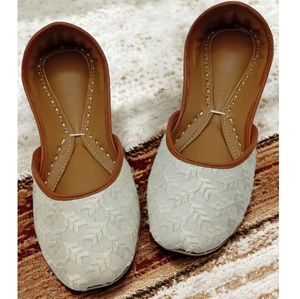 Customized Made Handmade Mirror Stones Works Embroidery Fancy Stylish Traditional Summer Footwear Punjabi Flat Flip Flop <b>Khussa</b> - Product Image 4