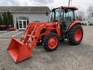 Tracteur Kubota M7060HDC12 de qualité supérieure 2022, style mini-chargeuse, avec godet à attache rapide et transmission entièrement synchronisée à 12 vitesses - Product Image 3